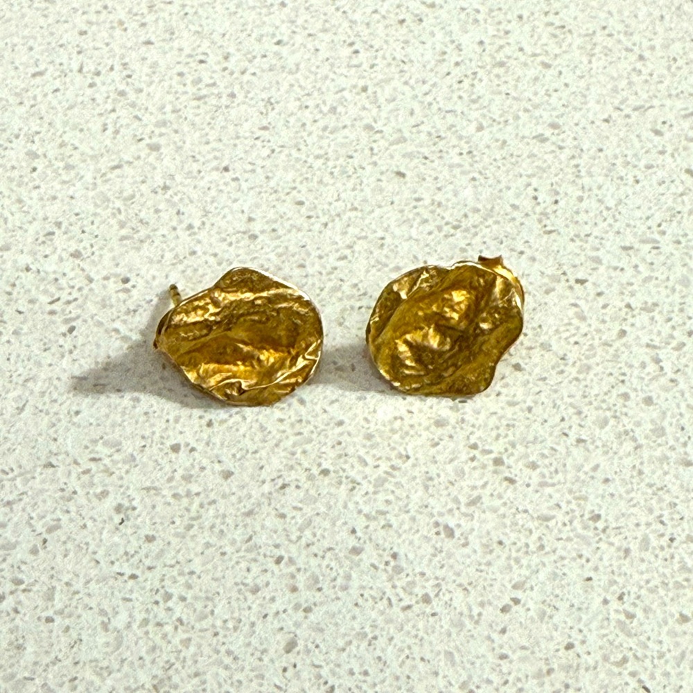 Mejuri Gold Vermeil organic metal studs 
Earrings; Hammered finish